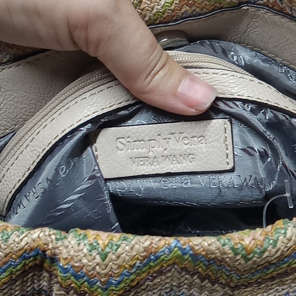 Vera Wang simply vera handbag y2k style - Picture 6 of 8